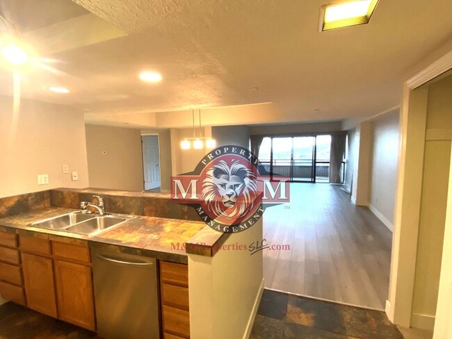 Photo - 2 Bed 2 Bath Condo in Bench Tower Condomin...