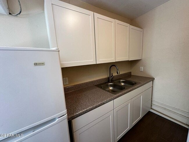 Photo - 8932 Ankerson St Unit B