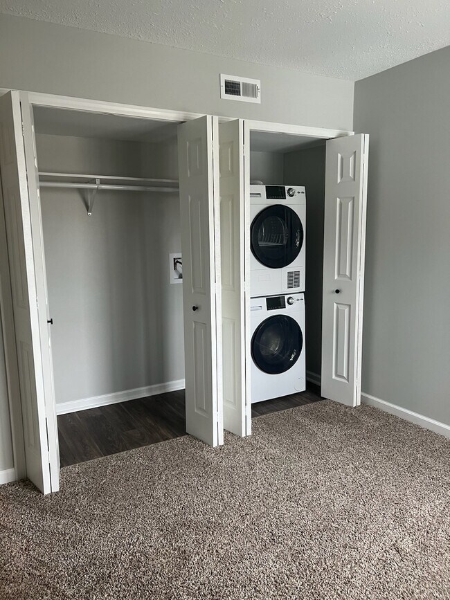 Genesee Village Flint, MI Apartments Flint, MI