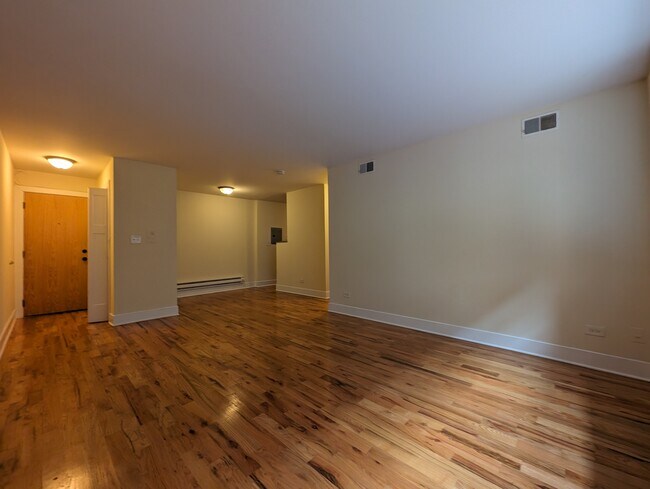 Photo - 557 W Arlington Pl Unidad 205