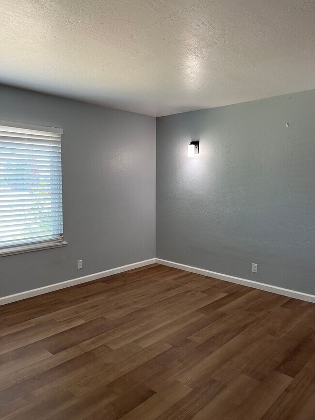 Photo - Available Now! Move-In Ready