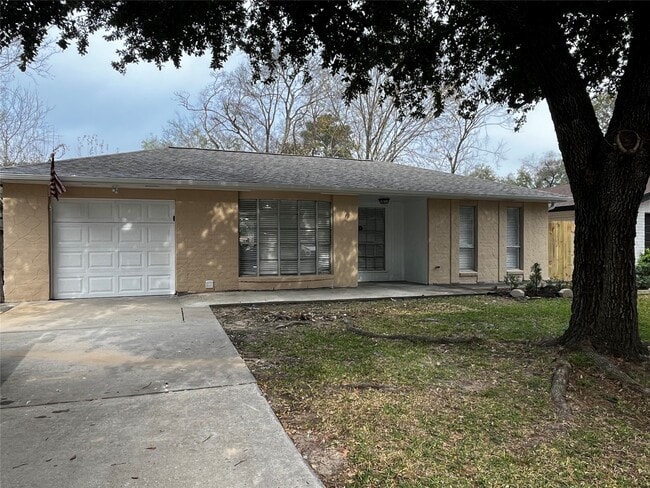 Building Photo - 4434 Donalbain Dr