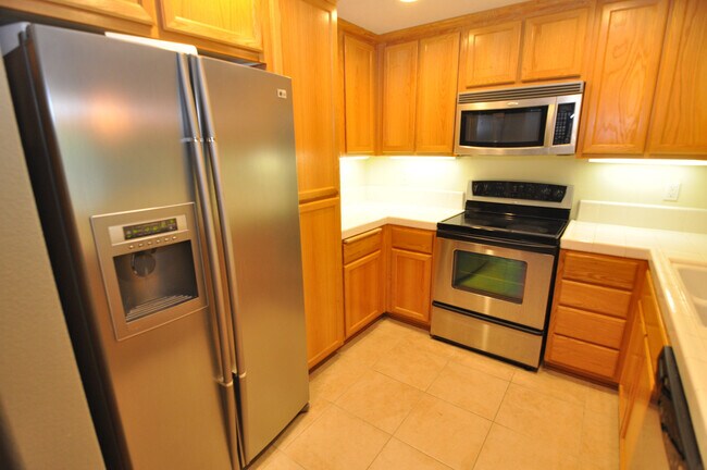 Photo - 1390 Saddle Rack St