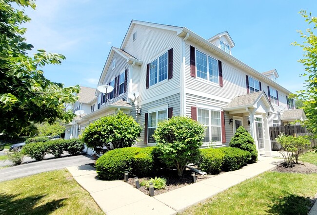 Building Photo - 2592 Hillsboro Blvd Rental