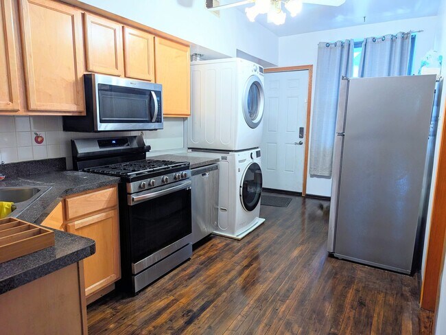 Photo - 2333 W Chicago Ave Unit 3