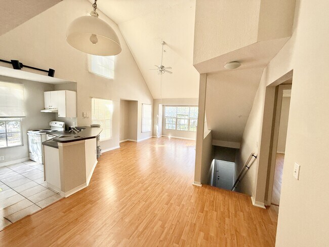 Photo - 6344 Raleigh St