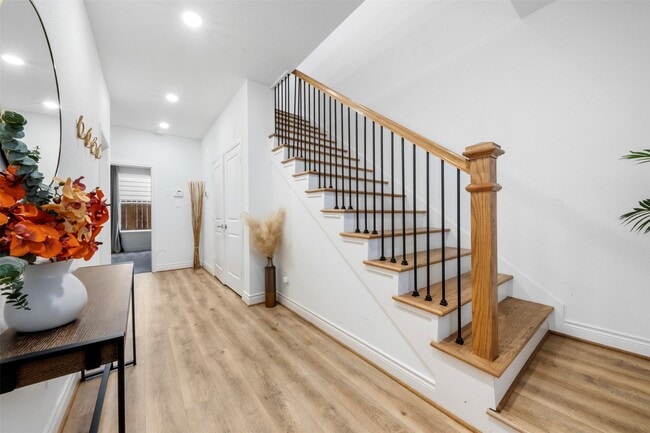 Photo - 5214 Sherman St