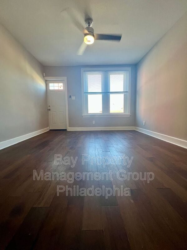 Photo - 2022 W Toronto St