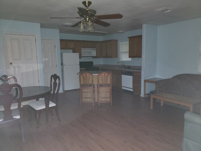 Photo - 113 E Magnolia St Unit 113A