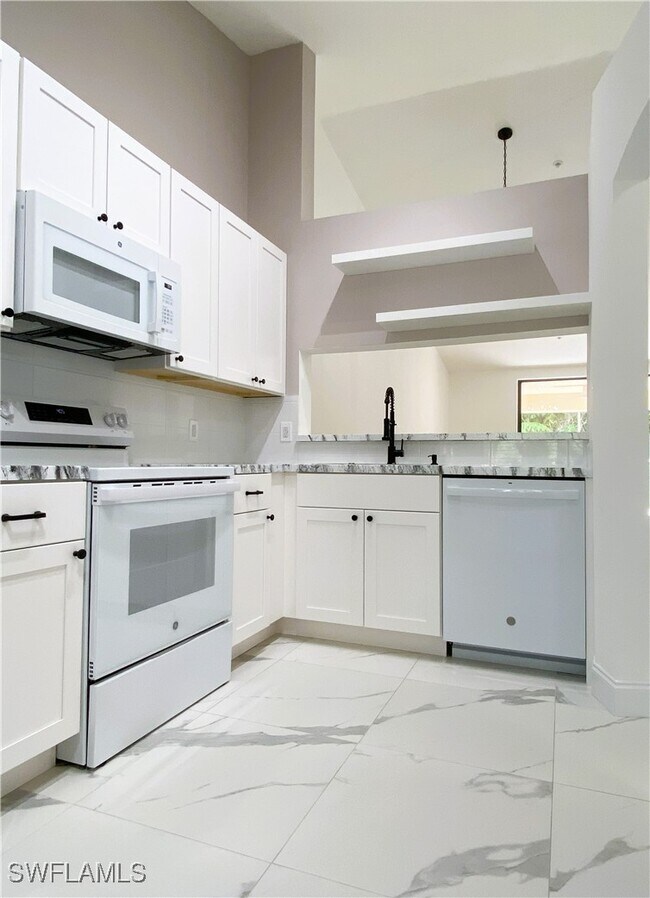 Photo - 6645 Huntington Lakes Cir Unit 204