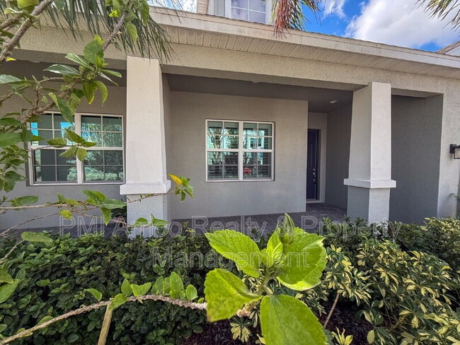 Photo - 5814 Stockport St