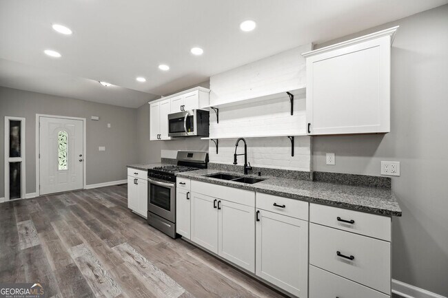 Photo - 1126 Briarcliff Pl NE
