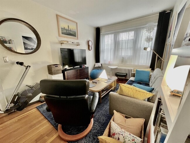 Photo - 18 Gray St Unit 2