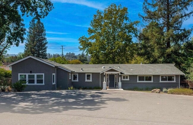 Building Photo - 9 Fawn Creek Ct Rental