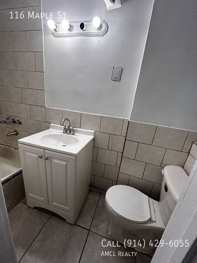 Photo - 116 Maple St