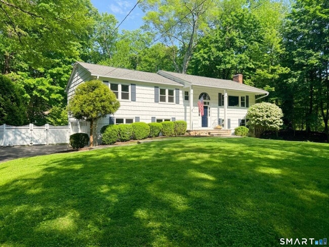 Building Photo - 22 Berndale Dr