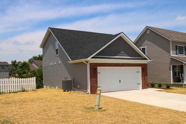 Photo - 210 Dubuy Dr