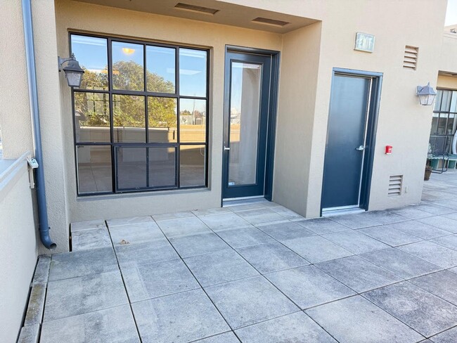 Stylish Rockridge Condo – Prime Location, ... - Stylish Rockridge Condo – Prime Location, ... Unit 310