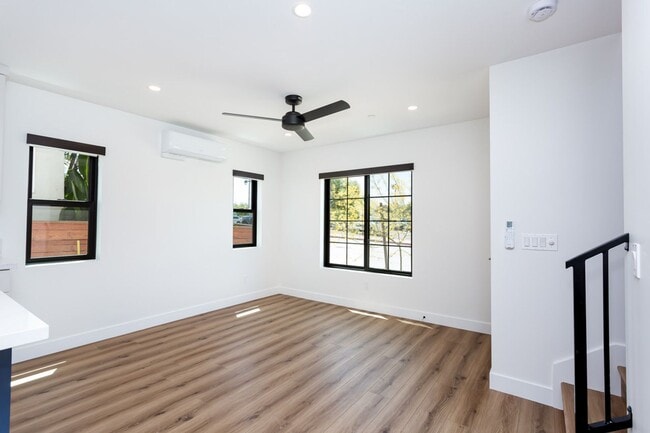 Photo - 2610-2612 Juan Street Unit 2610 #2