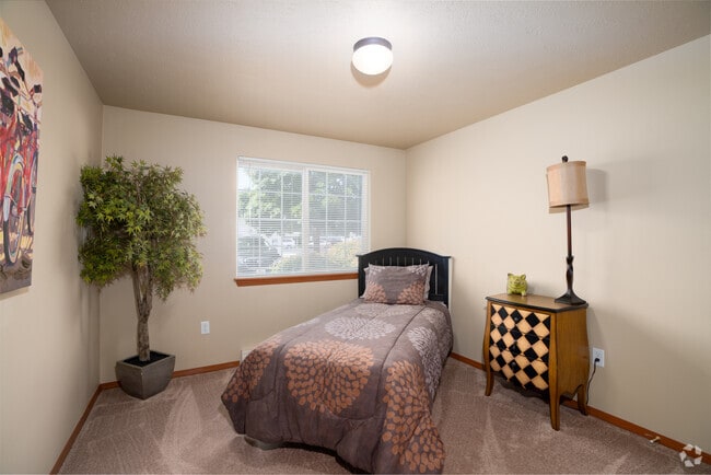 2BR, 1BA - 1,010SF - Bedroom