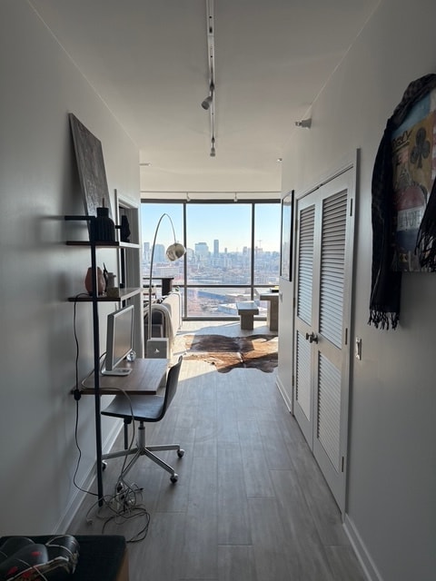 Photo - 860 W Blackhawk St Unit Blackhawk