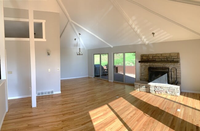 Photo - 993 Arrow Wood Dr