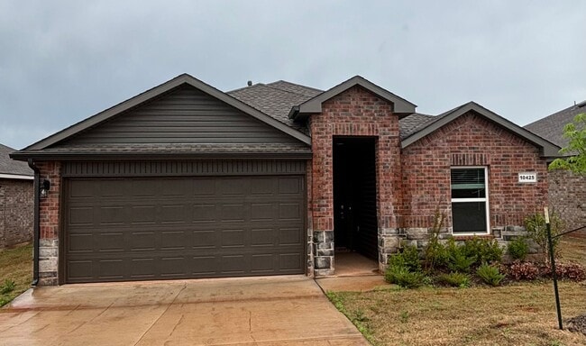Photo - Brand New 4 Bed For Lease in Sara Park