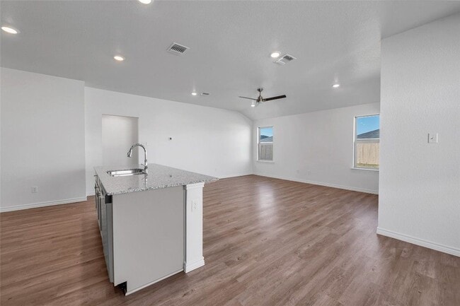 Photo - 121 Maybelline Rd