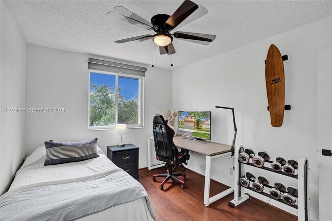 Photo - 1381 Sago Ln