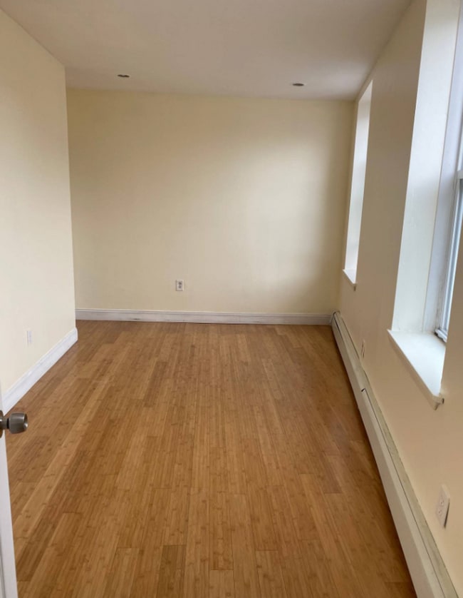 Photo - Gorgeous 1.5 bed with great location in East Boston available 8/1/2026