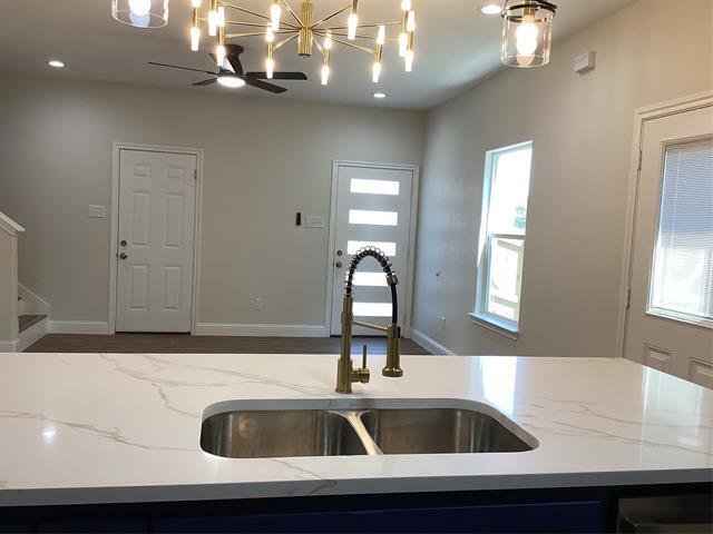 Photo - 8005 W Elizabeth Ln