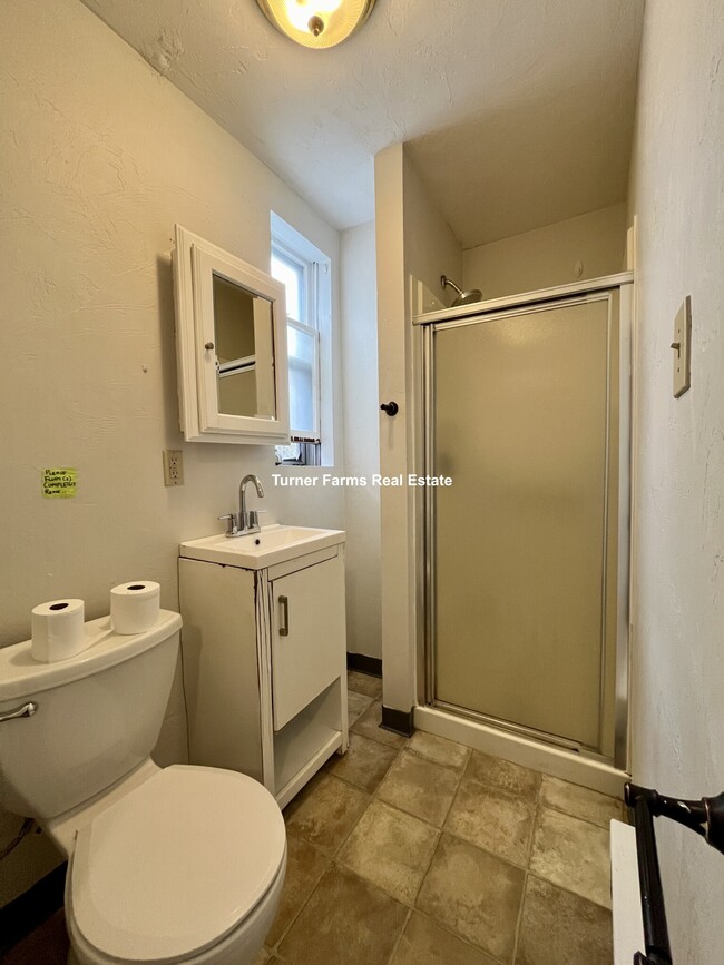 Photo - 147 E Cottage St Apartments Unit 2