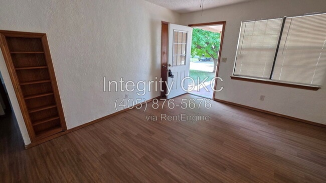 Photo - 6316 S Durland Ave