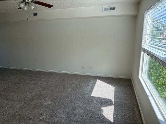 Photo - 1148 N Northfield Rd