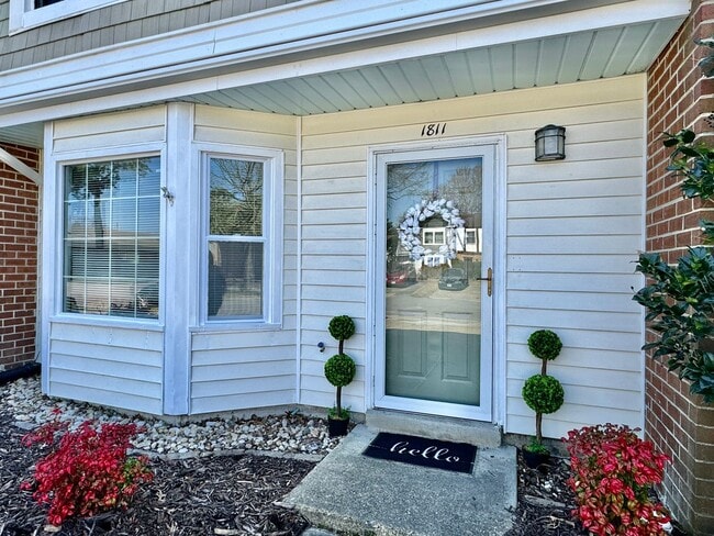 Photo - Updated 3-Bedroom Townhome 03-25-26!! Fenced yard, excellent School Zones!!