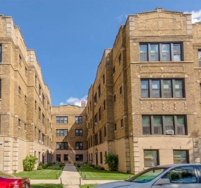 Building Photo - 4817 N Springfield Ave Unit 1W