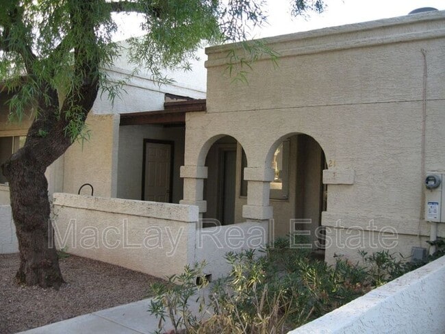 Building Photo - 876 S Nebraska St Unit #21 Rental