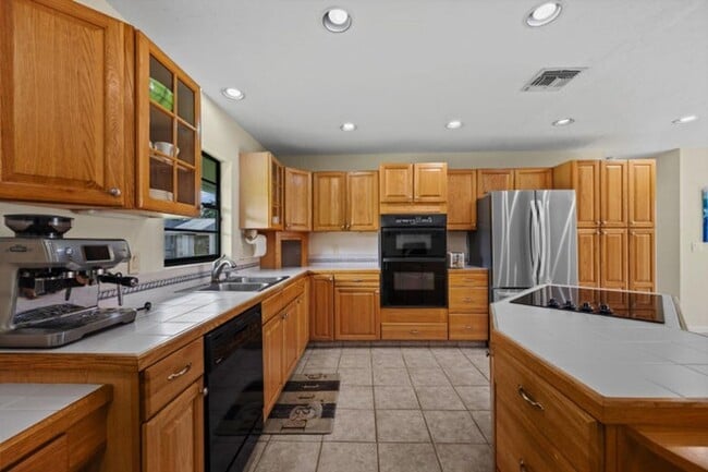 Photo - 3306 Fargo Ave