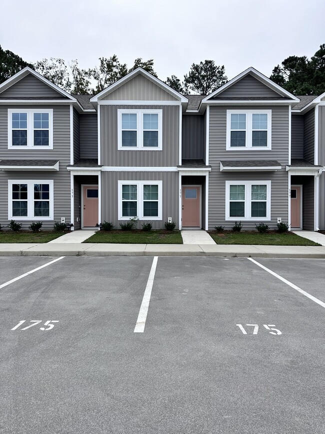 Photo - 175 Loren Rd