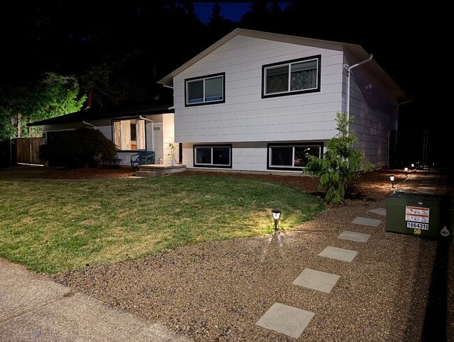 Photo - Beautiful Renovated 1 Bed/ 1 Bath Private Apartment Home Now Available!