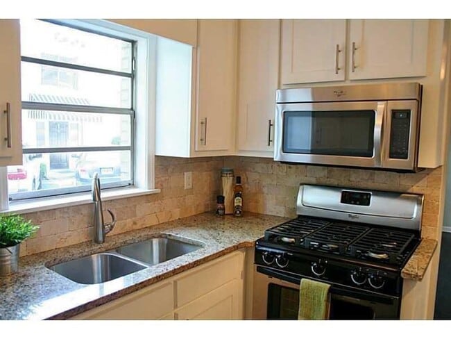 816 Piedmont Ave NE Unit 3