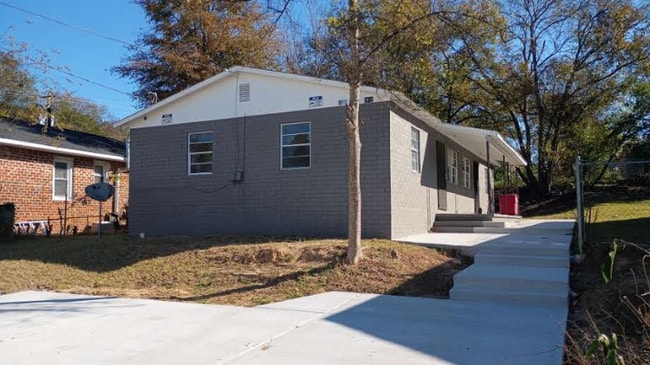 Building Photo - 2410 Mason St