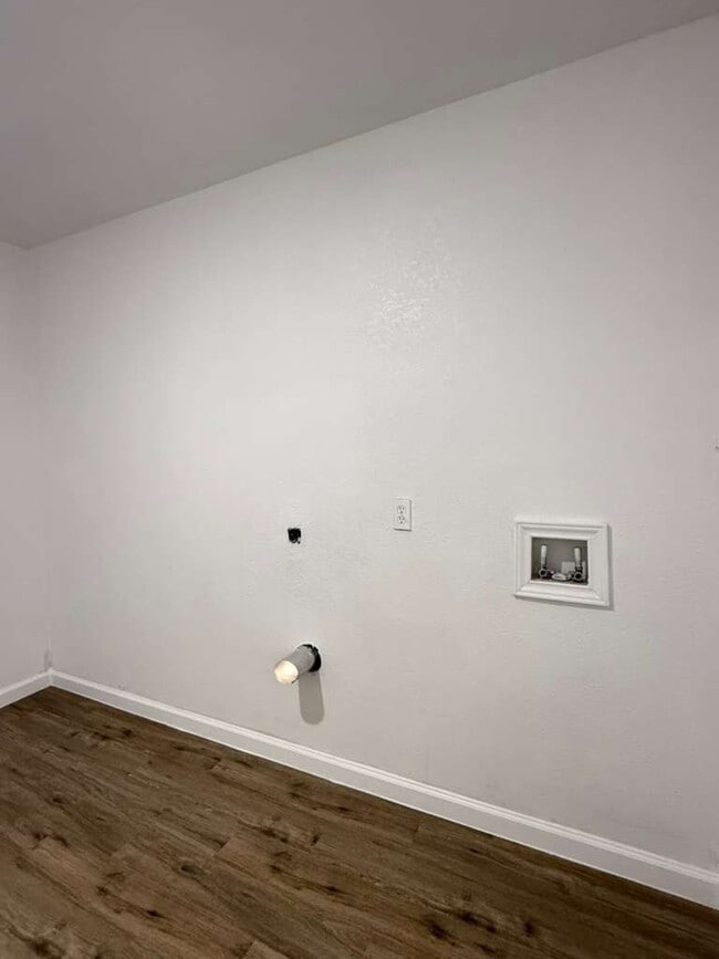 Photo - 5331 Bakersfield St