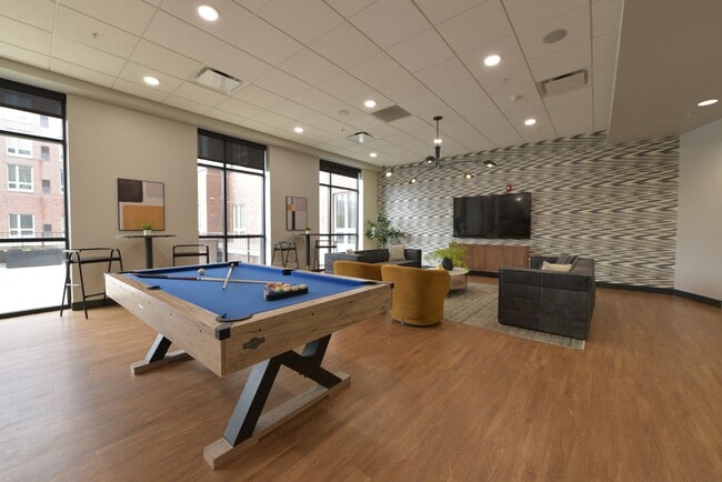 Photo - Yugo Columbia District Flats