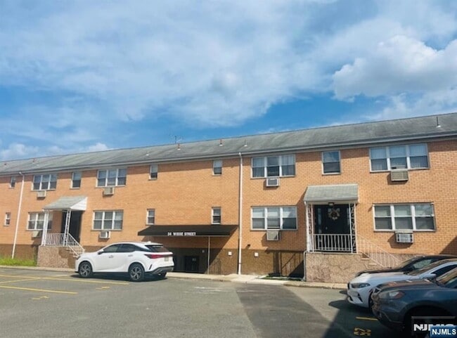 Photo - 34 Wisse St Unit 18