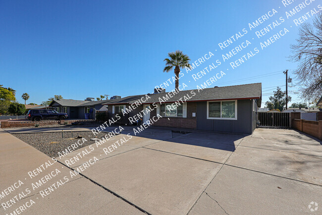 Building Photo - COMING SOON!  OCCUPIED- 3 BEDROOM WITH A P... Rental