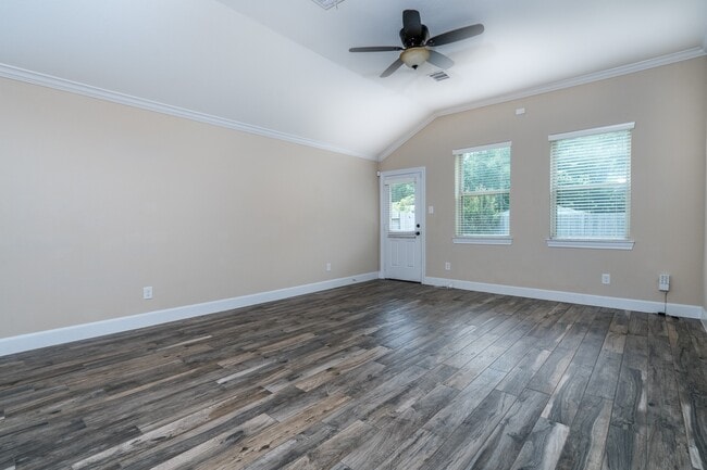 Building Photo - 18123 Willow Edge Dr