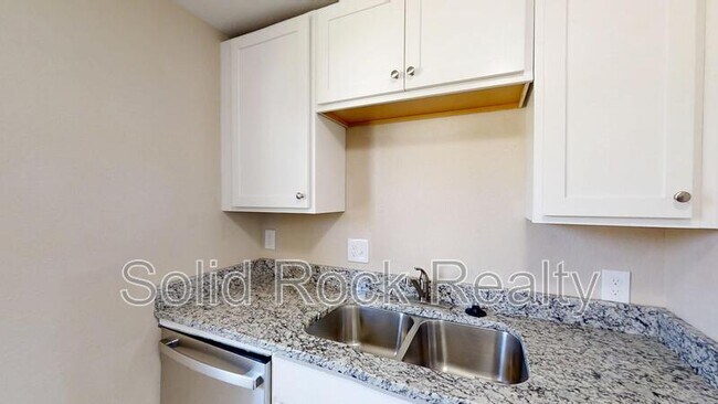 Photo - 2405 E St Vrain St Unit 108