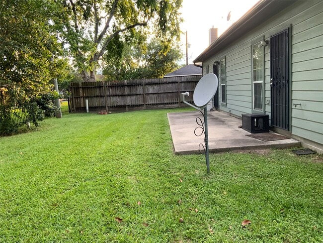 Photo - 3006 Bolt St