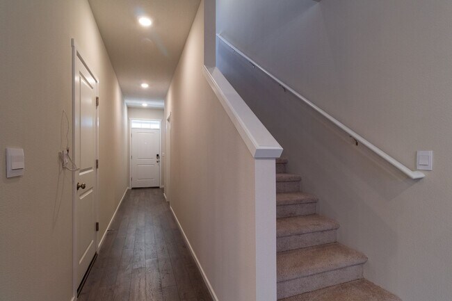 Photo - Beautiful  3 Bedroom 2.5 bathroom Townhouse-Battle Ground School District